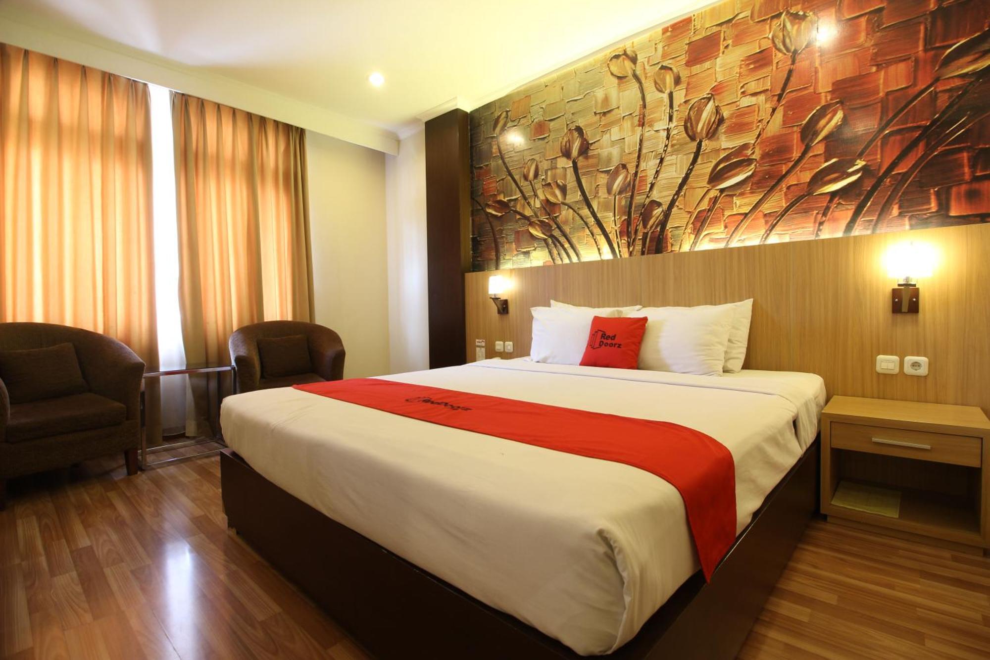 Reddoorz Premium @ Slamet Riyadi 2 Solo Εξωτερικό φωτογραφία