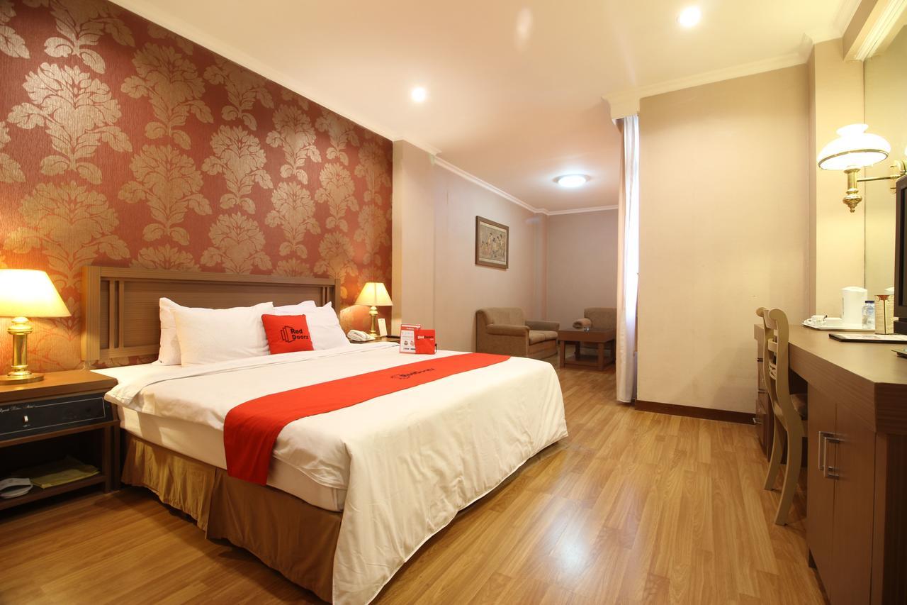 Reddoorz Premium @ Slamet Riyadi 2 Solo Εξωτερικό φωτογραφία