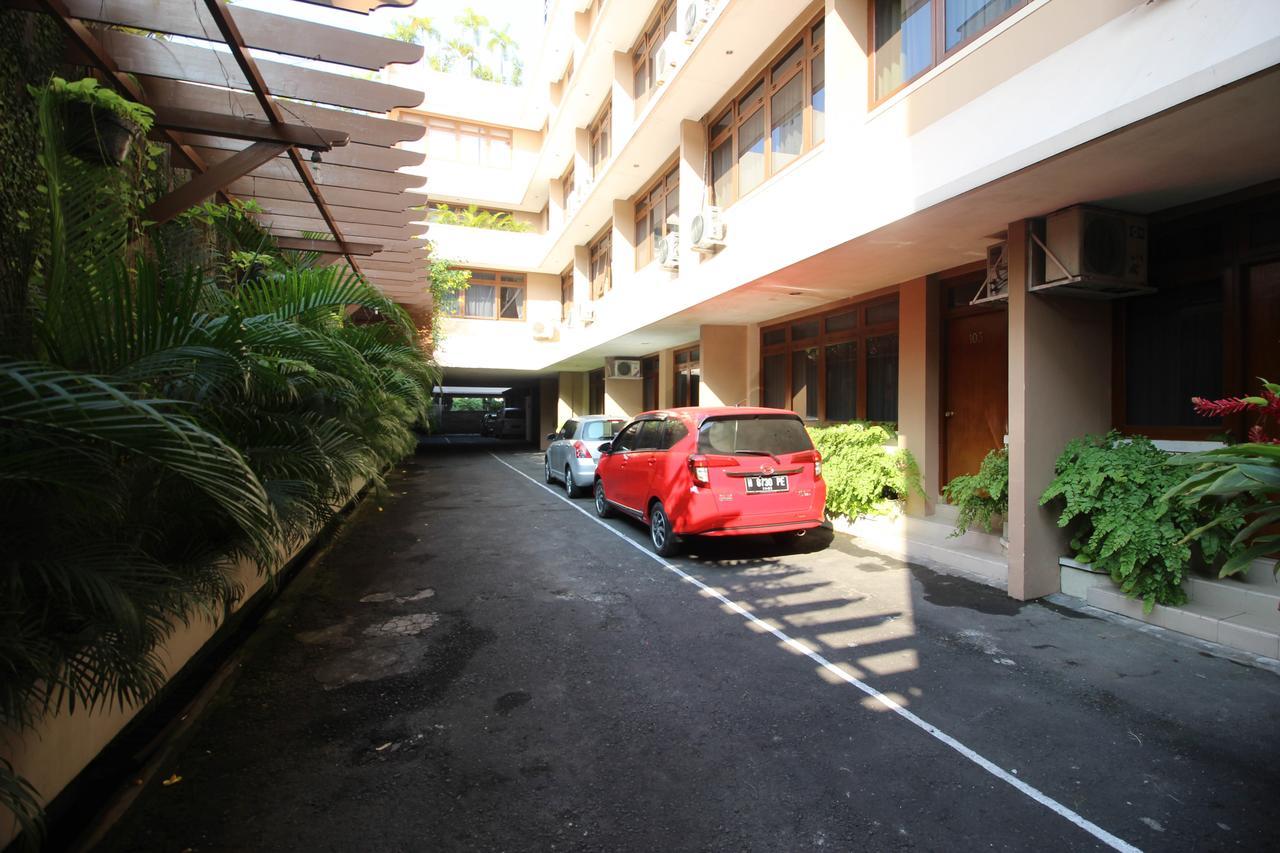 Reddoorz Premium @ Slamet Riyadi 2 Solo Εξωτερικό φωτογραφία