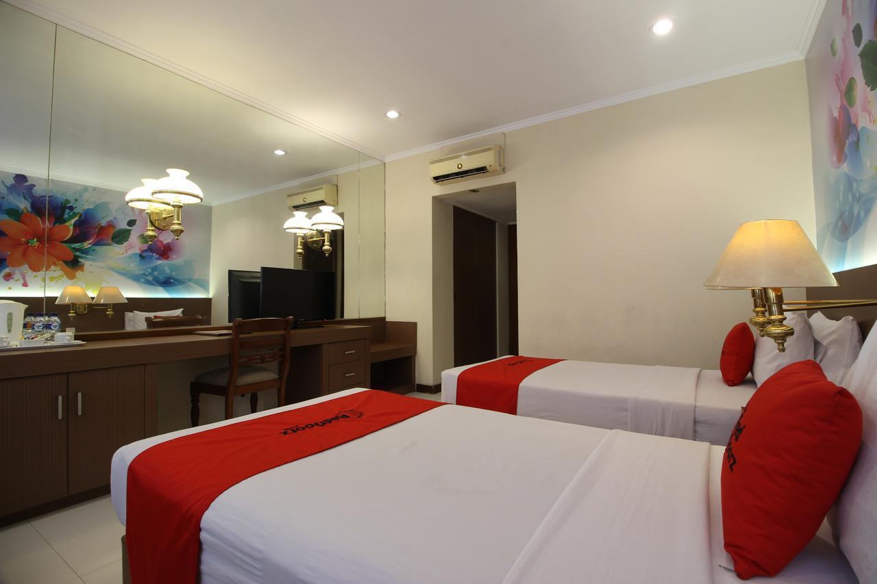 Reddoorz Premium @ Slamet Riyadi 2 Solo Εξωτερικό φωτογραφία