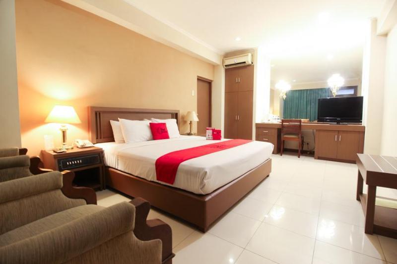 Reddoorz Premium @ Slamet Riyadi 2 Solo Εξωτερικό φωτογραφία